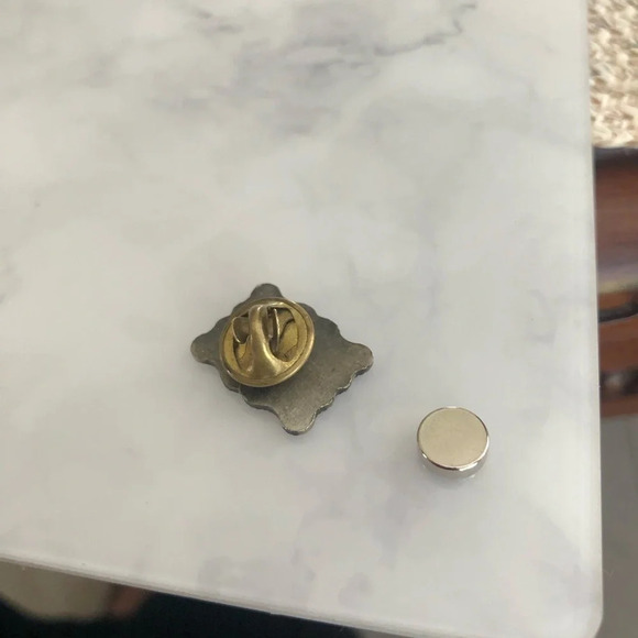 Vintage Finalist Rodeo Pin - Picture 2 of 3